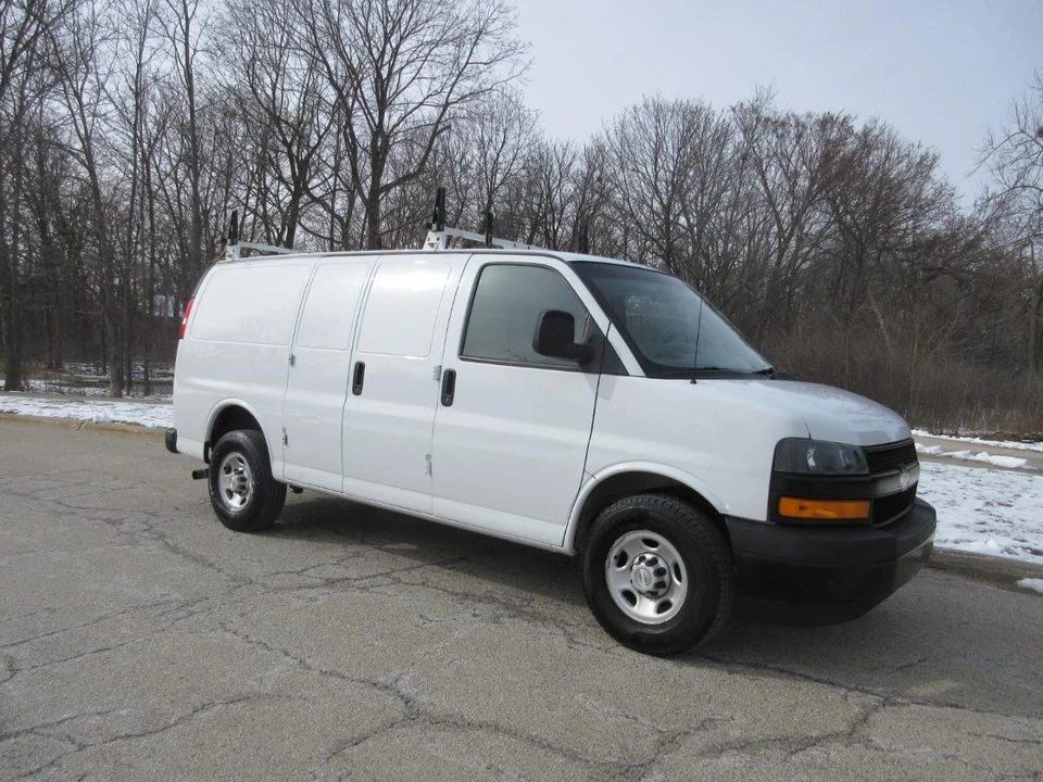 2019 Chevrolet Express - Image 3 of 21