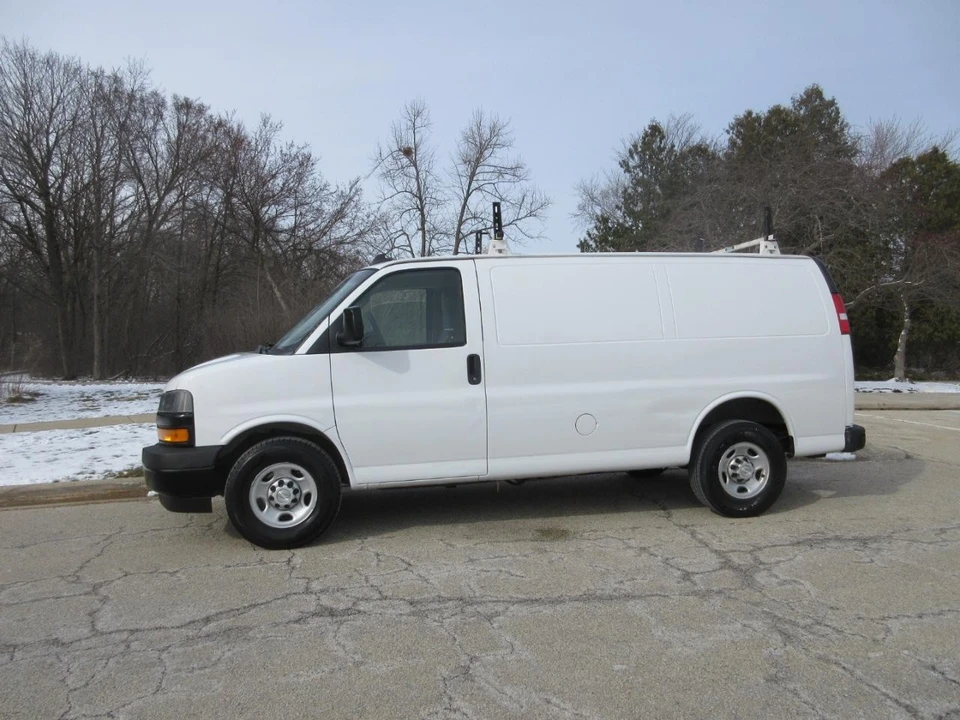 2019 Chevrolet Express - Image 21 of 21