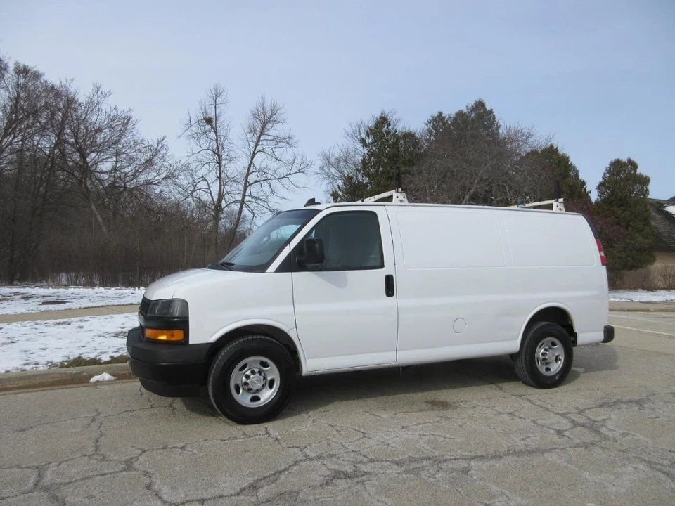 2019 Chevrolet Express - Image 20 of 21