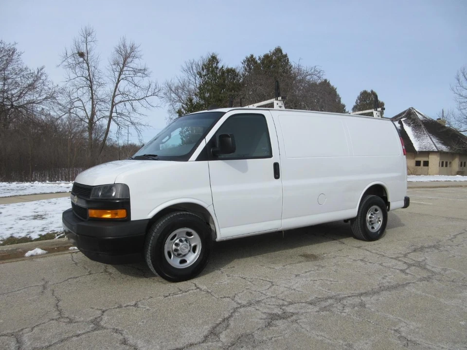 2019 Chevrolet Express - Image 19 of 21