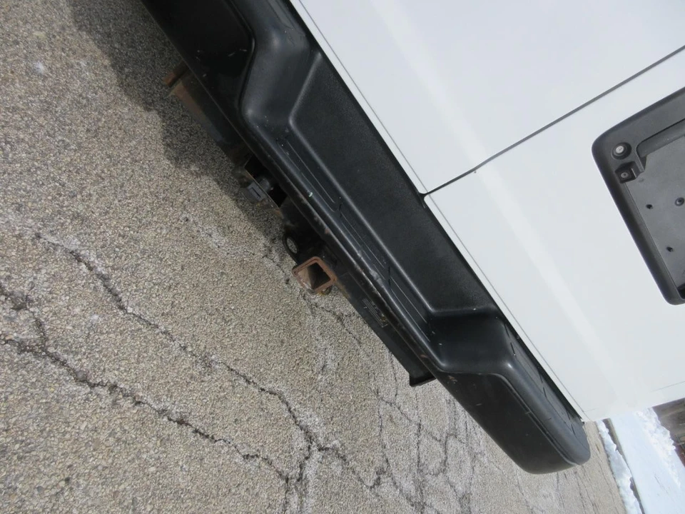 2019 Chevrolet Express - Image 18 of 21