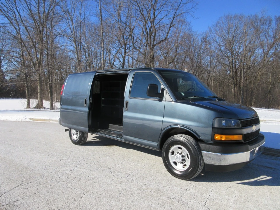 2019 Chevrolet Express - Image 20 of 21