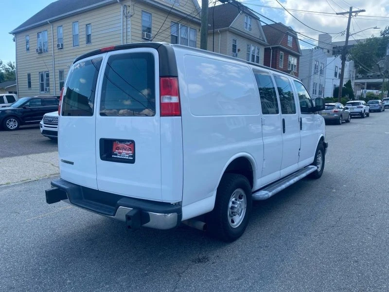 2019 Chevrolet Express - Image 5 of 12
