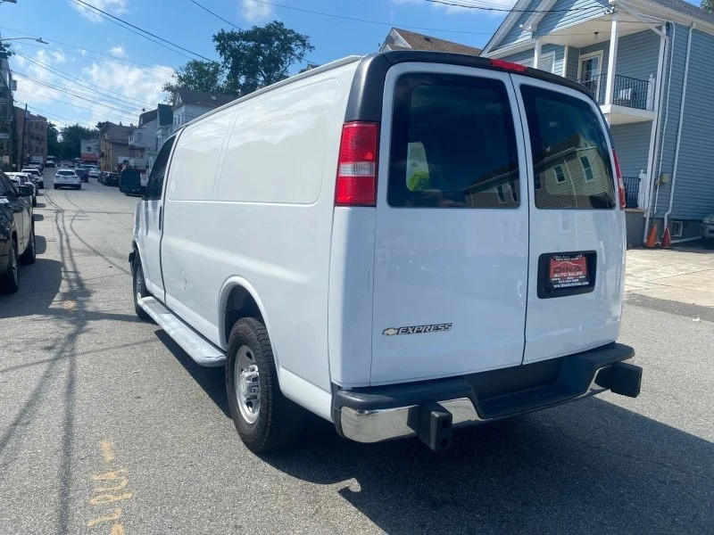 2019 Chevrolet Express - Image 4 of 12