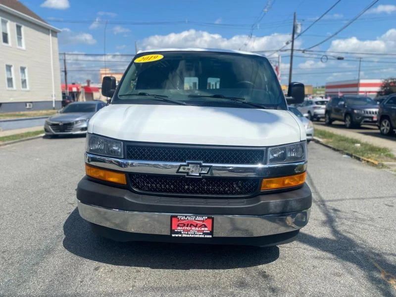2019 Chevrolet Express - Image 2 of 12