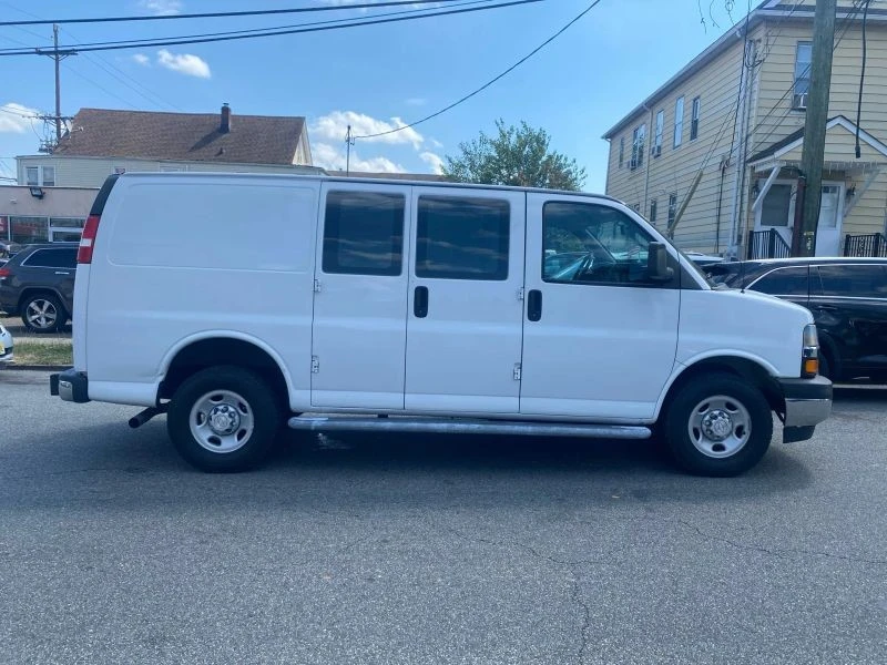 2019 Chevrolet Express - Image 9 of 12