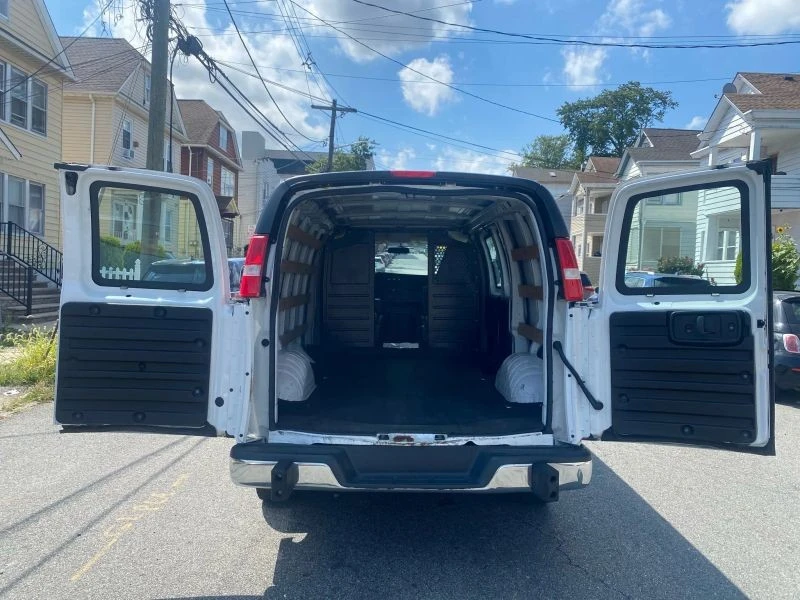 2019 Chevrolet Express - Image 7 of 12