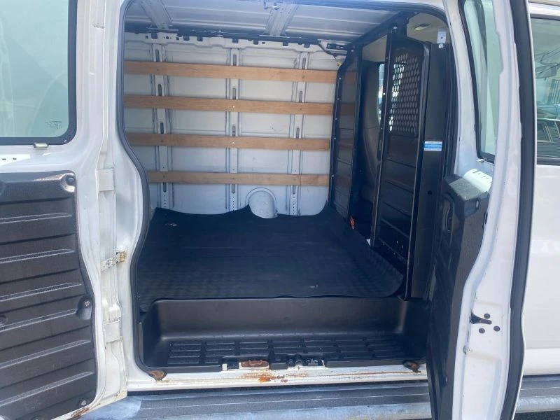 2019 Chevrolet Express - Image 10 of 12