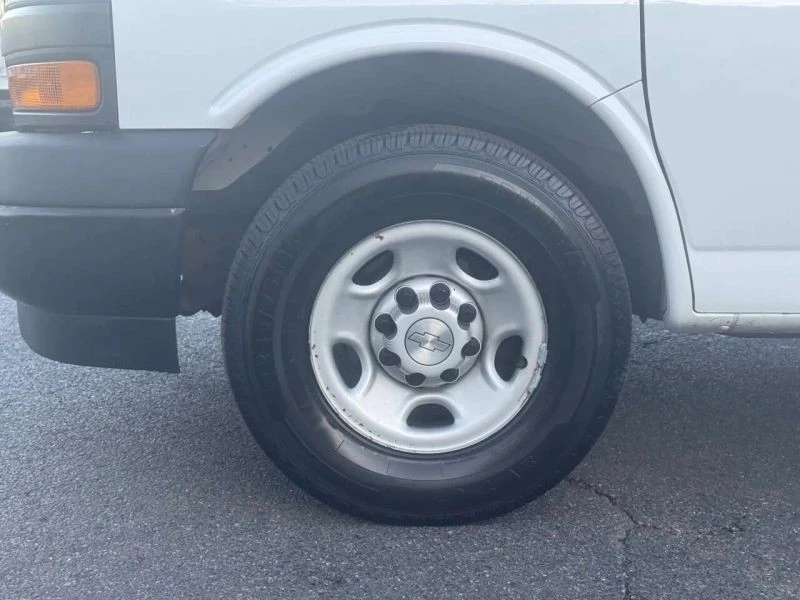 2019 Chevrolet Express - Image 6 of 12