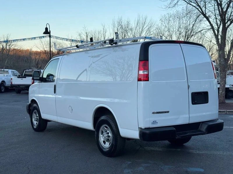 2019 Chevrolet Express - Image 4 of 12