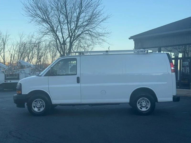 2019 Chevrolet Express - Image 7 of 12