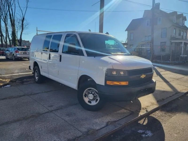 2019 Chevrolet Express - Image 8 of 12