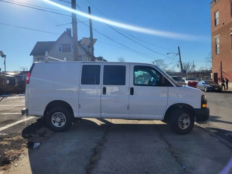 2019 Chevrolet Express - Image 9 of 12