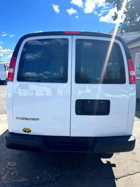 2019 Chevrolet Express - Image 3 of 7
