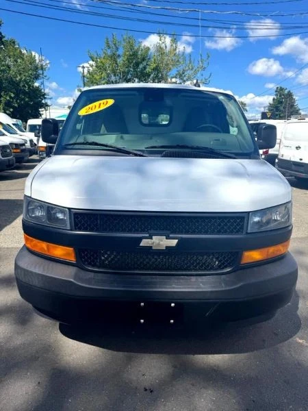 2019 Chevrolet Express - Image 4 of 7