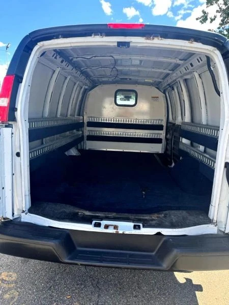 2019 Chevrolet Express - Image 5 of 7