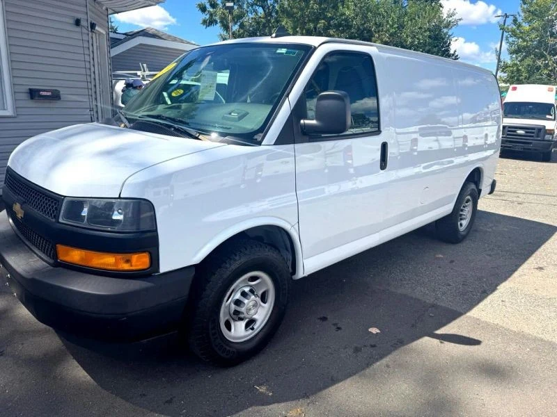 2019 Chevrolet Express - Image 2 of 7