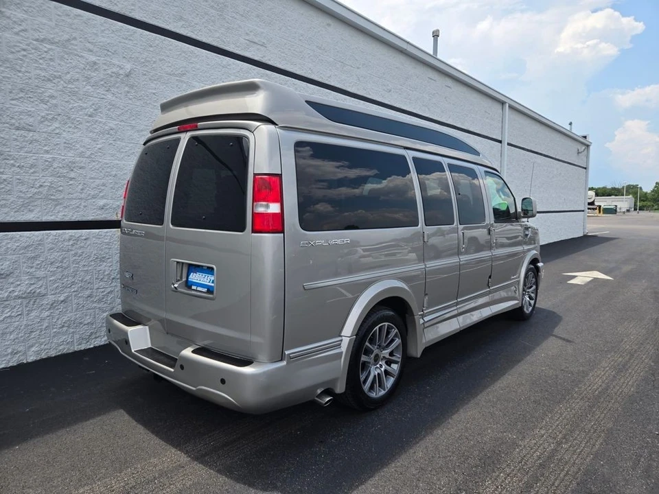 2019 Chevrolet Express - Image 3 of 12