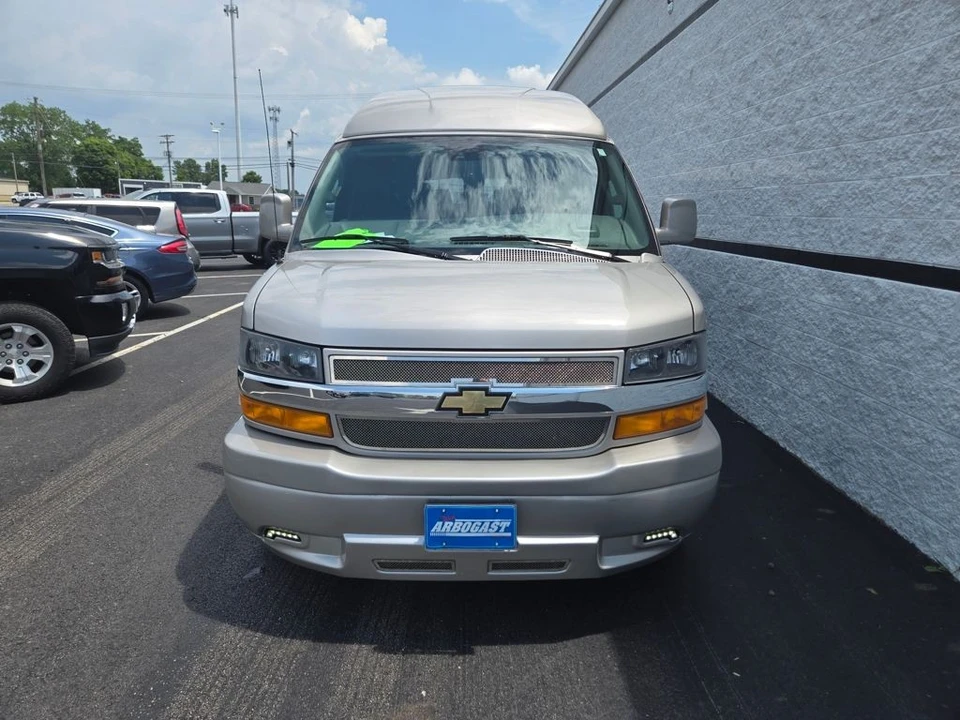 2019 Chevrolet Express - Image 12 of 12