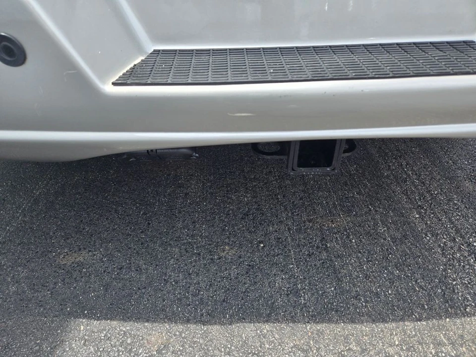 2019 Chevrolet Express - Image 5 of 12