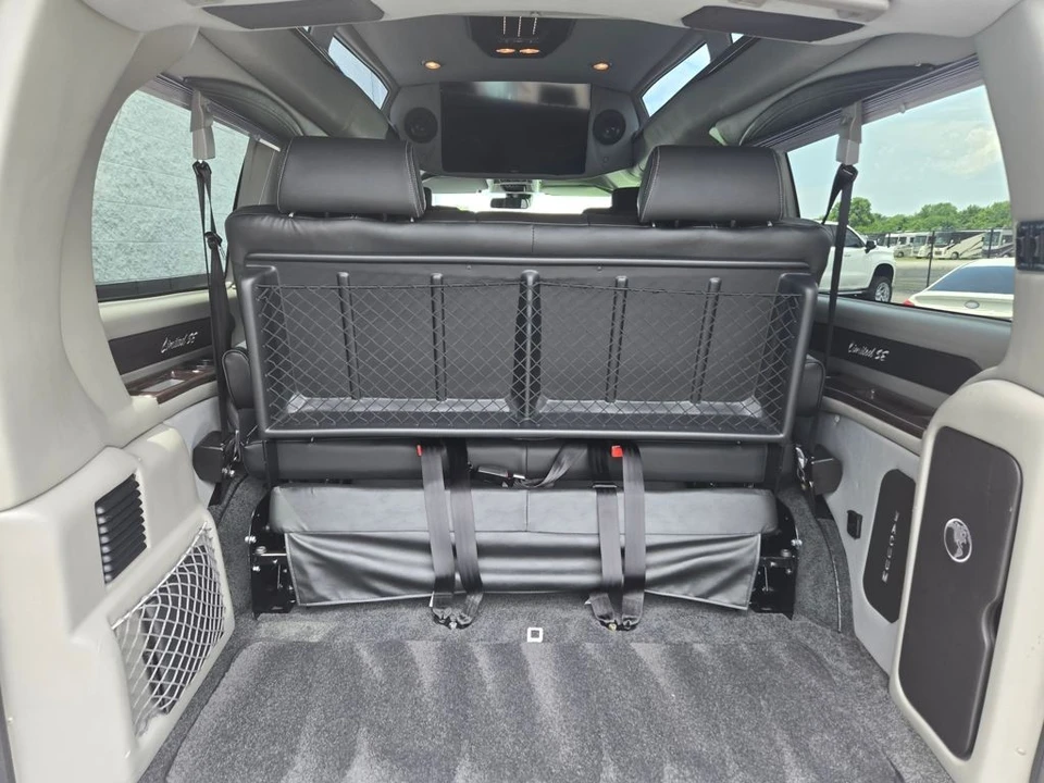 2019 Chevrolet Express - Image 7 of 12