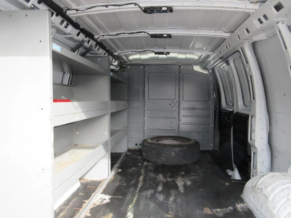 2019 Chevrolet Express - Image 11 of 21
