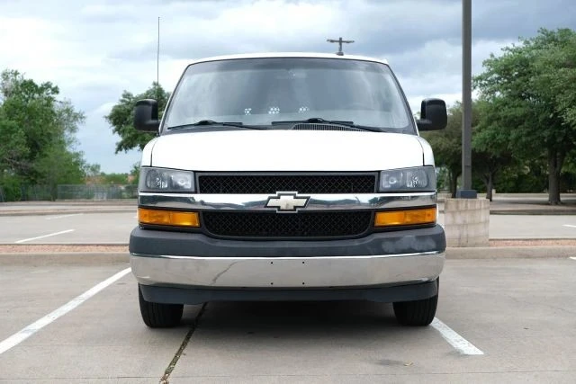 2019 Chevrolet Express - Image 4 of 21