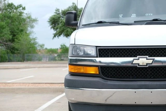 2019 Chevrolet Express - Image 6 of 21