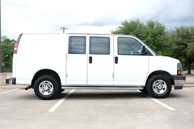 2019 Chevrolet Express - Image 12 of 21
