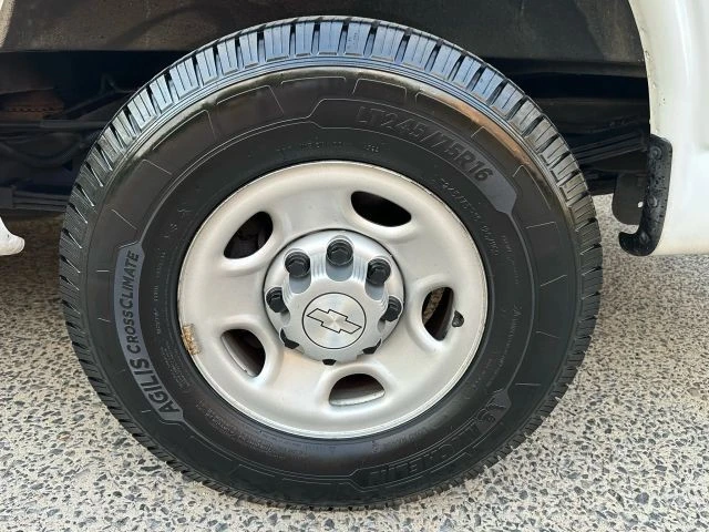 2019 Chevrolet Express - Image 16 of 21