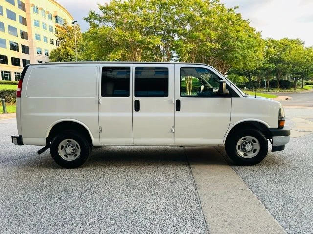 2019 Chevrolet Express - Image 8 of 21