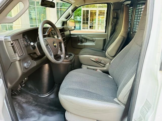 2019 Chevrolet Express - Image 15 of 21