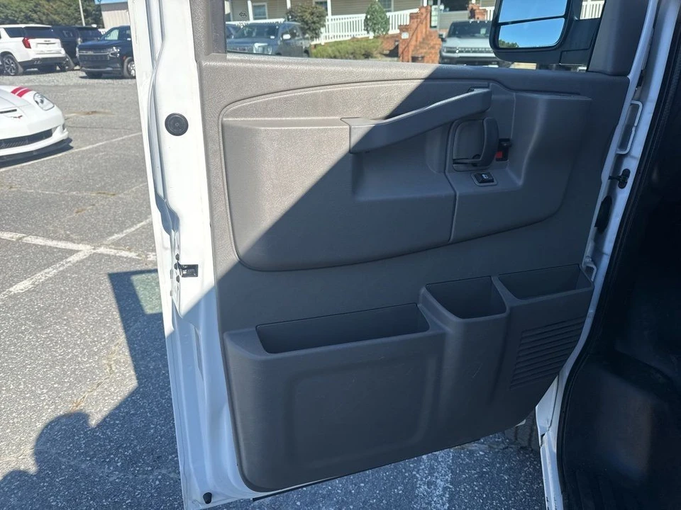 2019 Chevrolet Express - Image 19 of 21