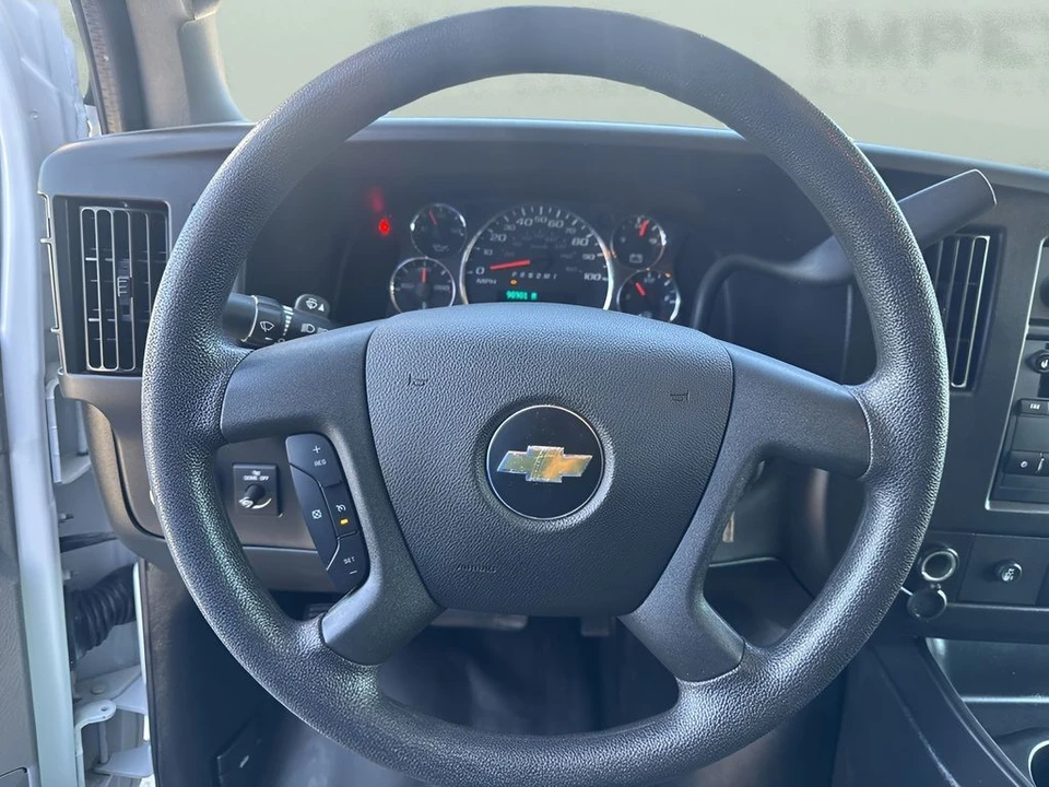 2019 Chevrolet Express - Image 11 of 21