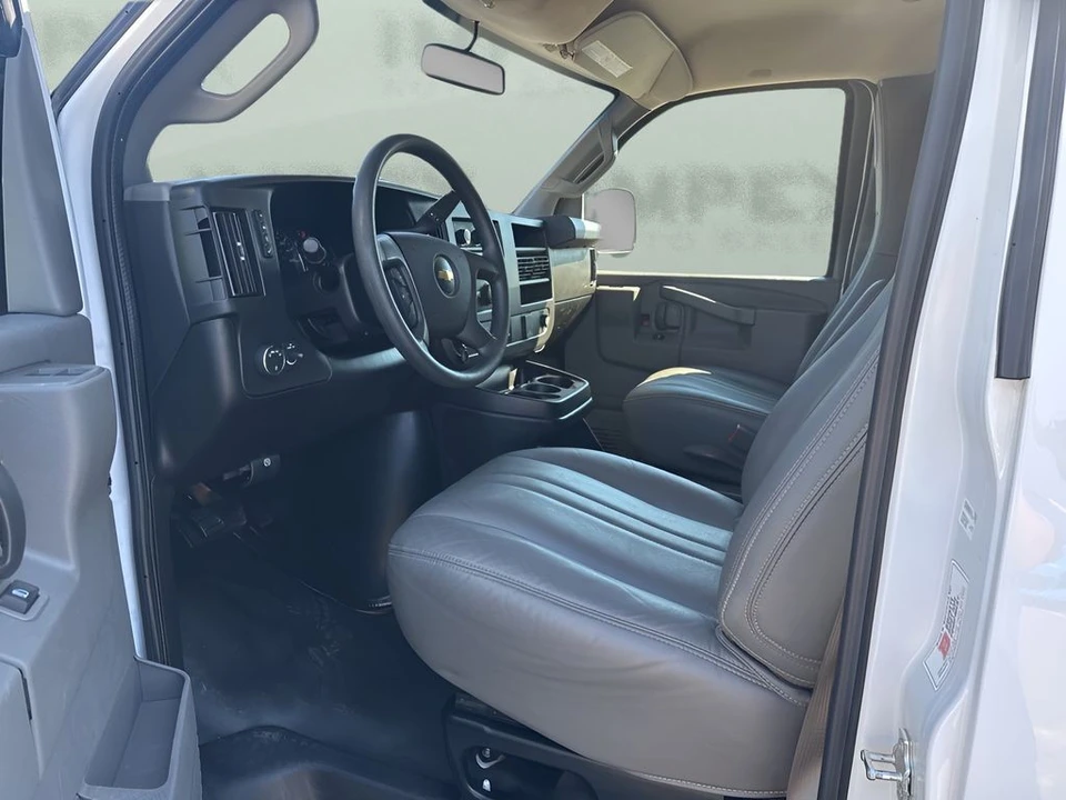 2019 Chevrolet Express - Image 9 of 21
