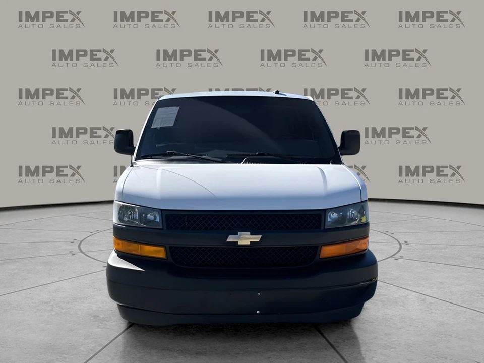 2019 Chevrolet Express - Image 8 of 21