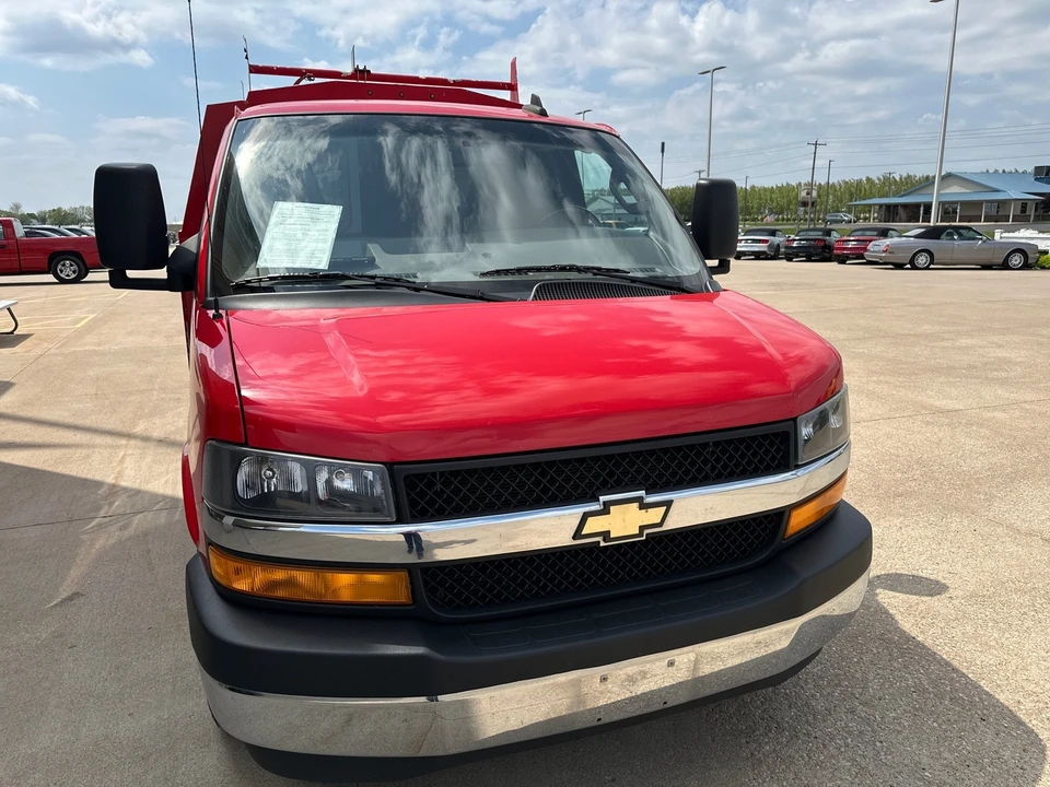 2019 Chevrolet Express - Image 5 of 21