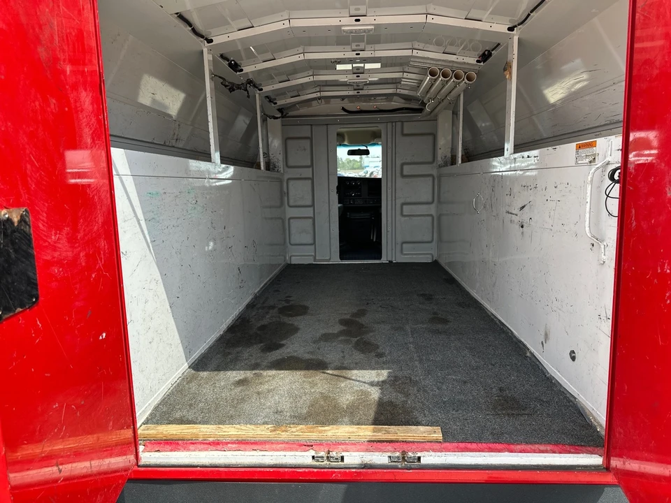 2019 Chevrolet Express - Image 11 of 12