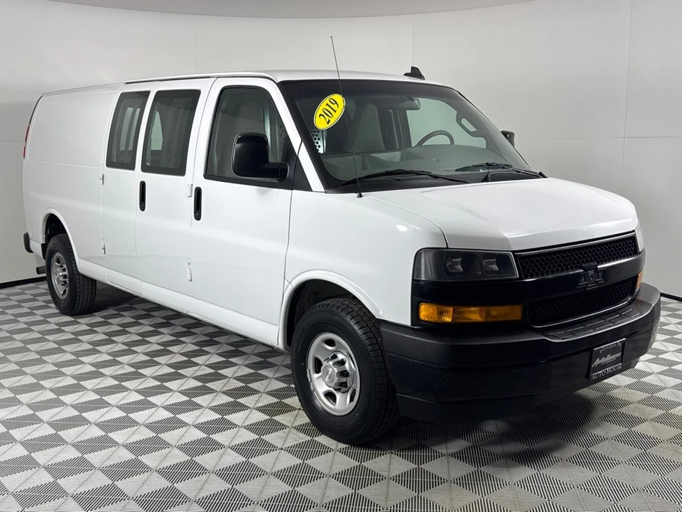 2019 Chevrolet Express - Image 3 of 12