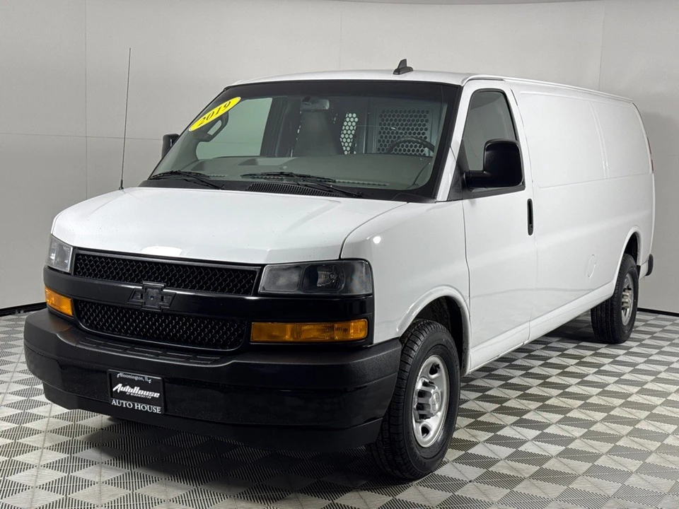 2019 Chevrolet Express - Image 9 of 12