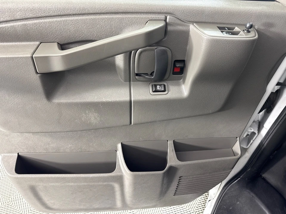 2019 Chevrolet Express - Image 11 of 12