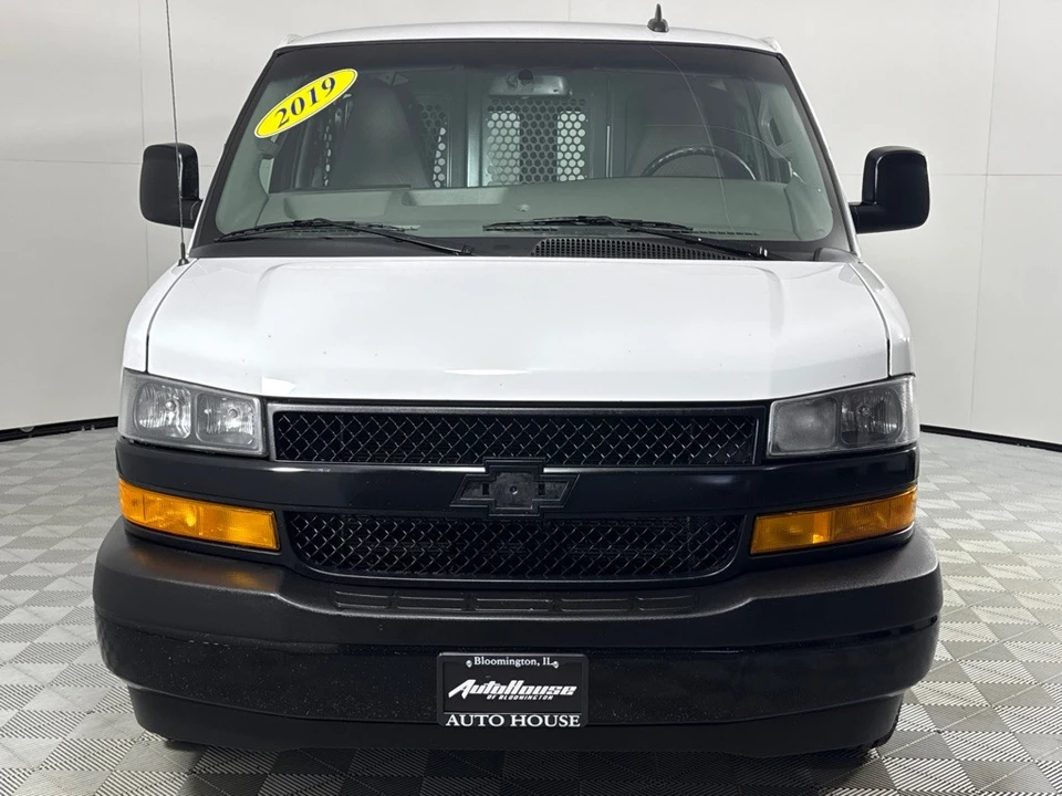 2019 Chevrolet Express - Image 10 of 12