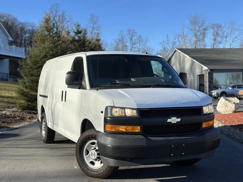 2019 Chevrolet Express - Image 2 of 12