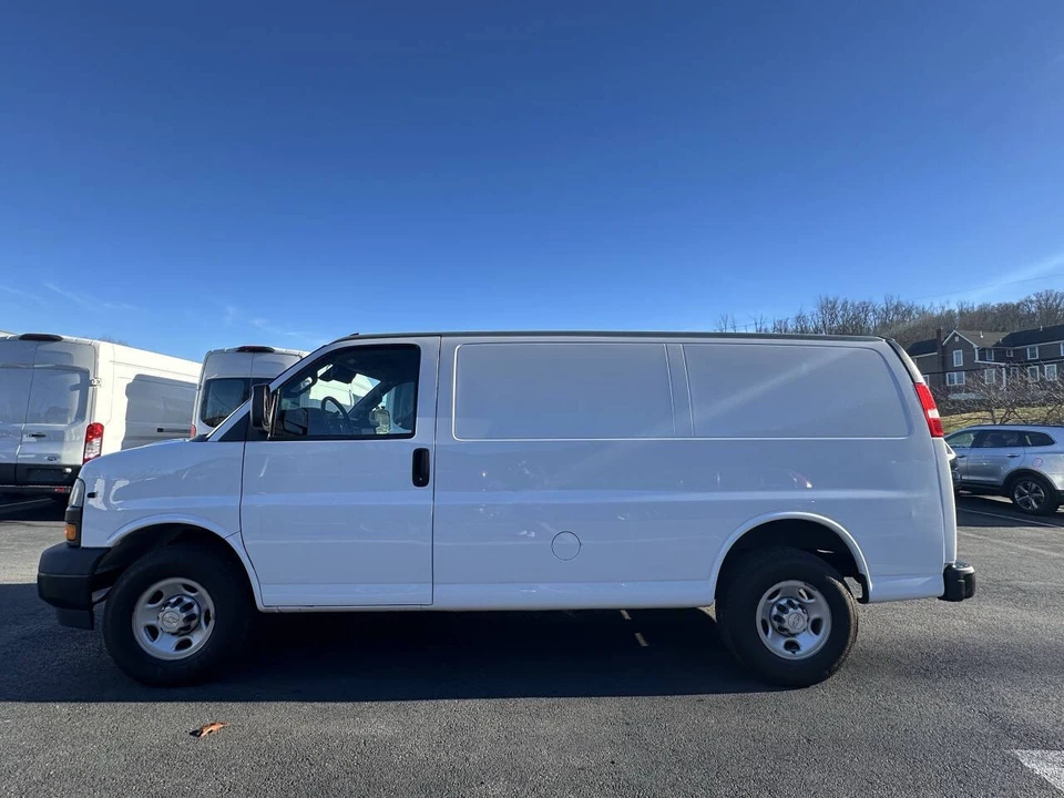 2019 Chevrolet Express - Image 5 of 12