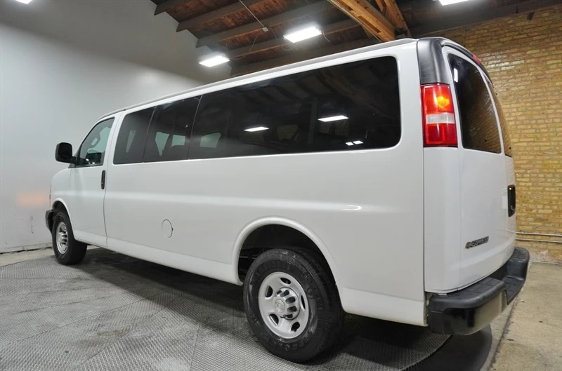 2019 Chevrolet Express - Image 16 of 21