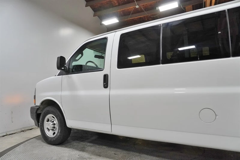 2019 Chevrolet Express - Image 19 of 21