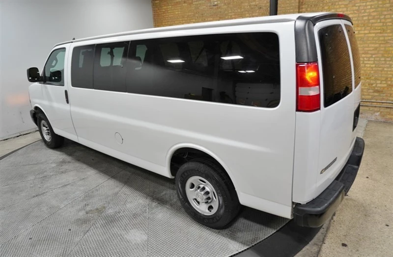 2019 Chevrolet Express - Image 17 of 21