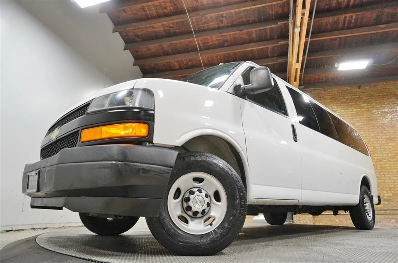 2019 Chevrolet Express - Image 3 of 21
