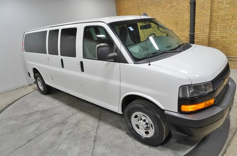 2019 Chevrolet Express - Image 6 of 12