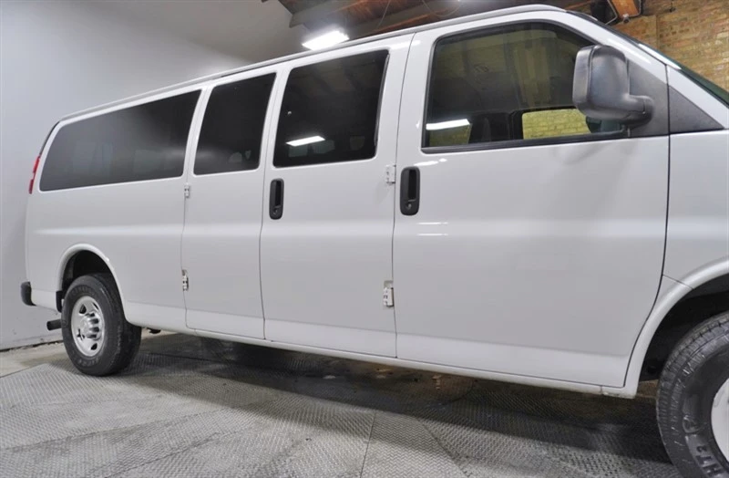 2019 Chevrolet Express - Image 8 of 12
